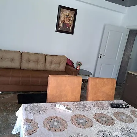 Mihail Apartment *